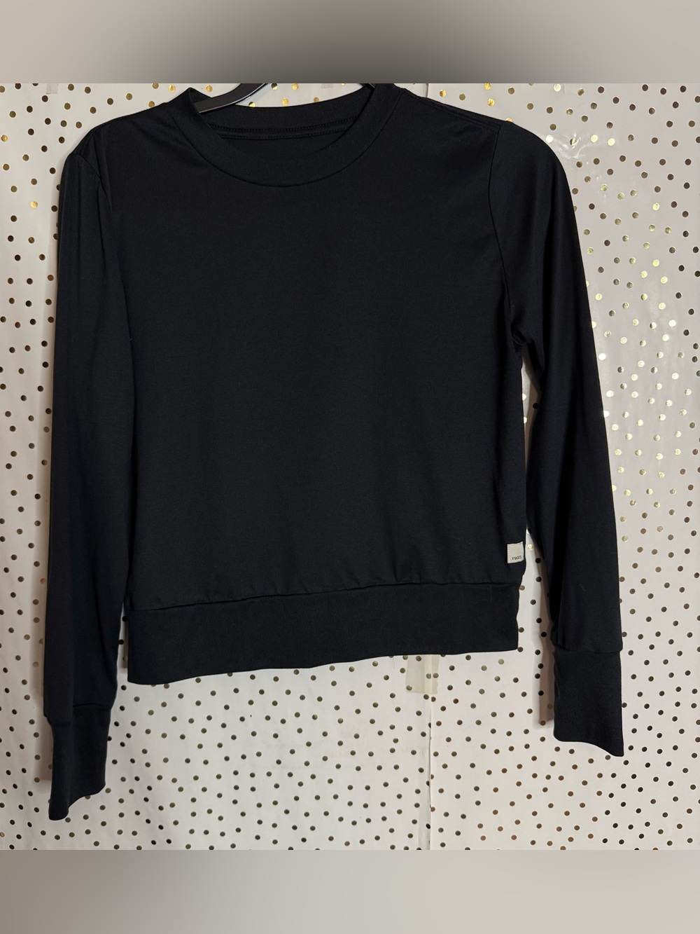 Vuori Black Crewneck Long Sleeve Pullover